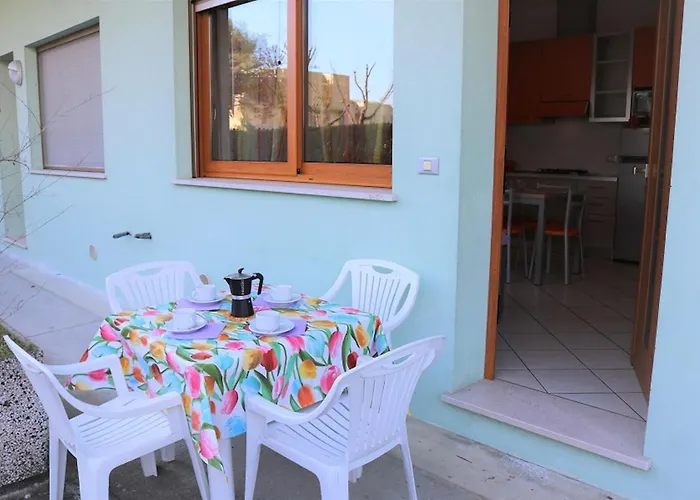 Lovely Flat With Patio Apartmán *