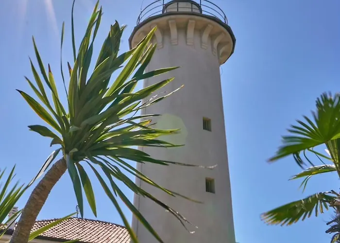 Lovely Flat With Patio * 比比翁